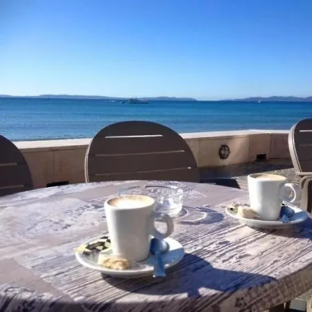 House Maison 5 Pieces 9 Couchages 2 Holiday home Le Lavandou